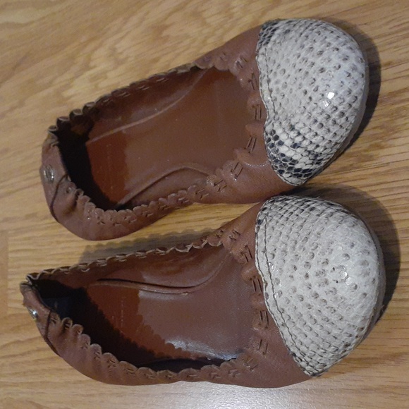 TORY BURCH Abbey Scalloped Edge Two Toned Cap Toe Flats / Size - 8.5 - Picture 1 of 9
